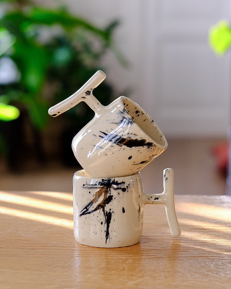 Cup Noa - black and white