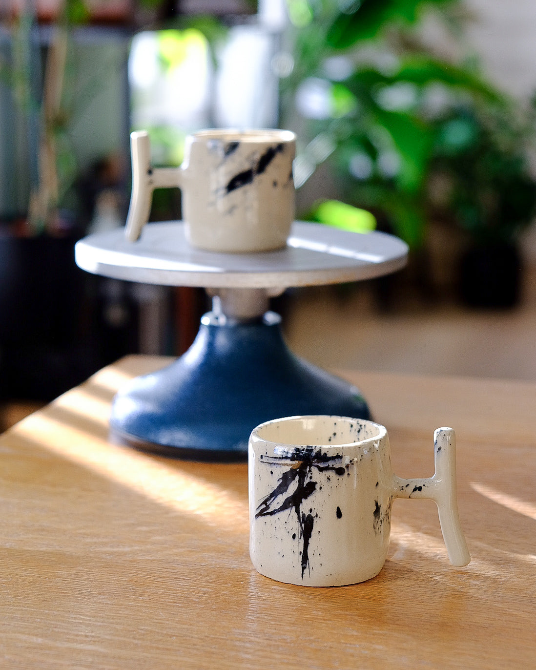 Cup Noa - black and white