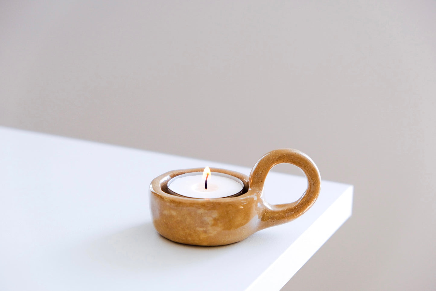 Candle holder